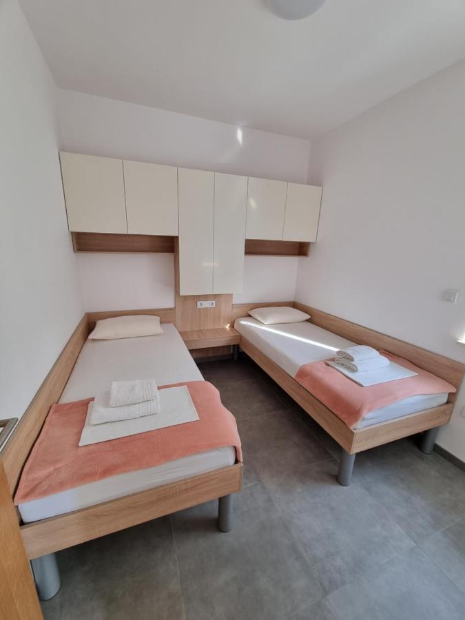Apartments Lackovic สตารีกราด-ปาเคลนีซา ภายนอก รูปภาพ