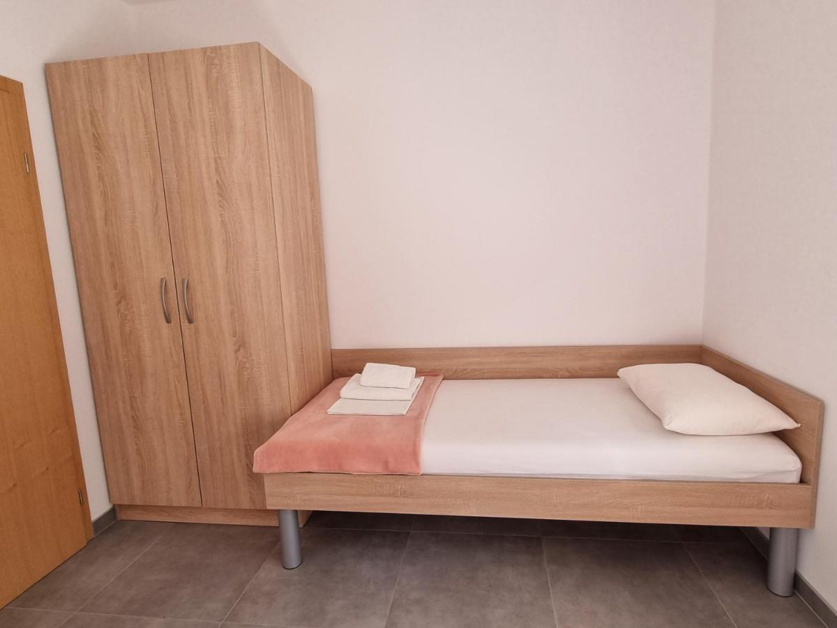 Apartments Lackovic สตารีกราด-ปาเคลนีซา ภายนอก รูปภาพ