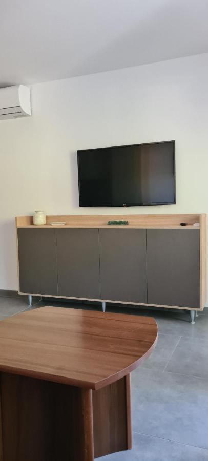 Apartments Lackovic สตารีกราด-ปาเคลนีซา ภายนอก รูปภาพ