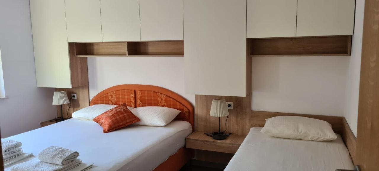Apartments Lackovic สตารีกราด-ปาเคลนีซา ภายนอก รูปภาพ